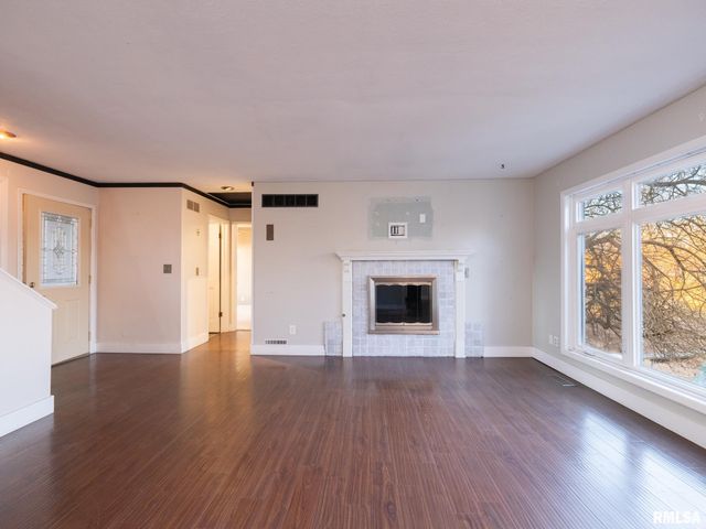 2216 CORDOVA Court, Pekin, IL 61554