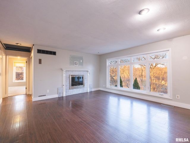 2216 CORDOVA Court, Pekin, IL 61554