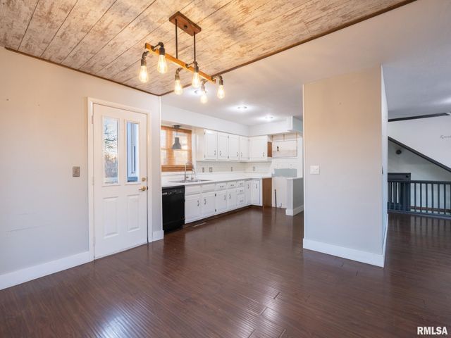 2216 CORDOVA Court, Pekin, IL 61554