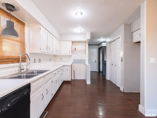 2216 CORDOVA Court, Pekin, IL 61554