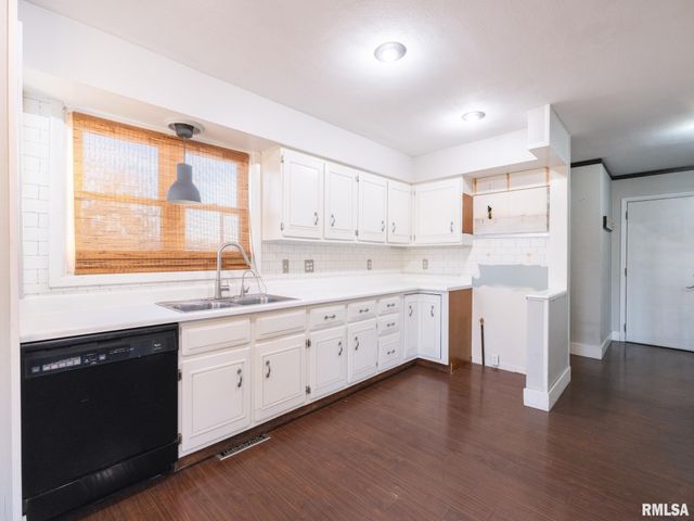 2216 CORDOVA Court, Pekin, IL 61554