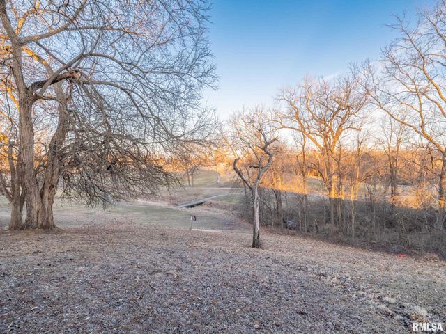 2216 CORDOVA Court, Pekin, IL 61554