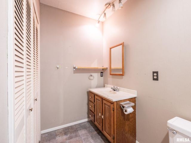 2216 CORDOVA Court, Pekin, IL 61554