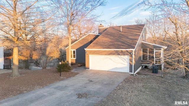 2216 CORDOVA Court, Pekin, IL 61554