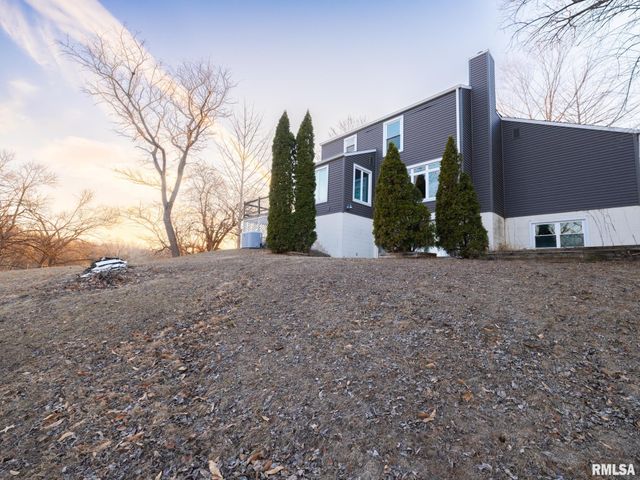 2216 CORDOVA Court, Pekin, IL 61554