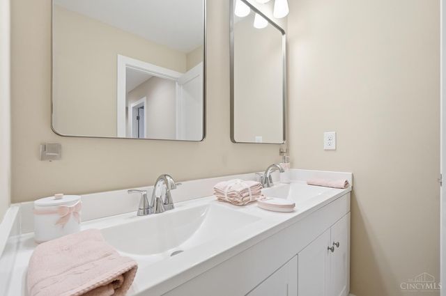 7334 Iuka Avenue, Madeira, OH 45243