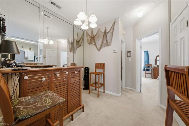 863 Little Bay Ave Apt 2, Norfolk, VA 23503