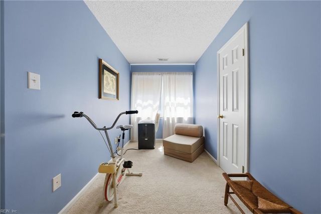 863 Little Bay Ave Apt 2, Norfolk, VA 23503