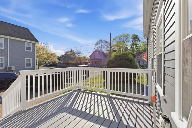 7 Myrtle St, Middleboro, MA 02346