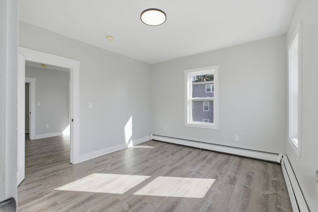 7 Myrtle St, Middleboro, MA 02346