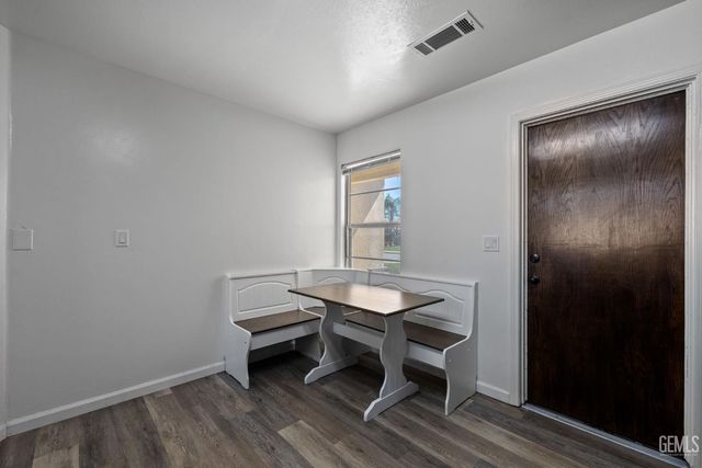 9116 Chattaroy Street, Bakersfield, CA 93312