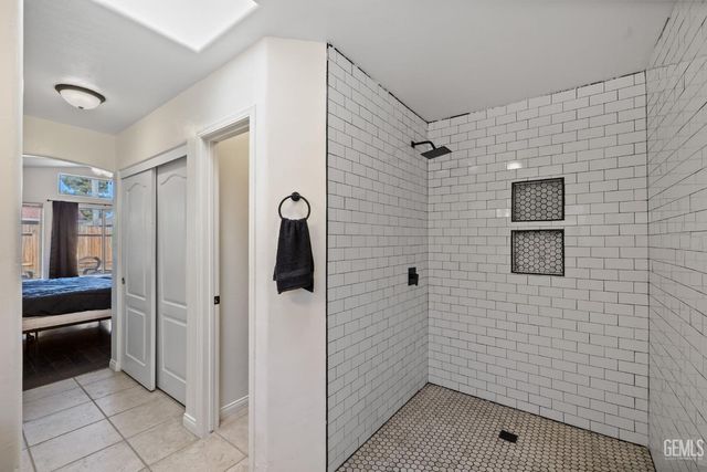 9116 Chattaroy Street, Bakersfield, CA 93312