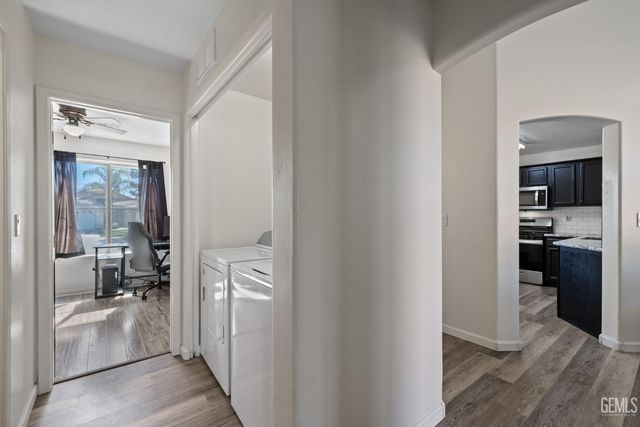 9116 Chattaroy Street, Bakersfield, CA 93312