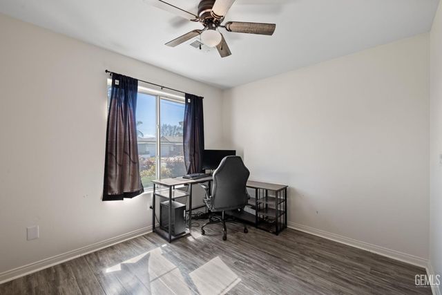 9116 Chattaroy Street, Bakersfield, CA 93312