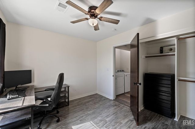 9116 Chattaroy Street, Bakersfield, CA 93312