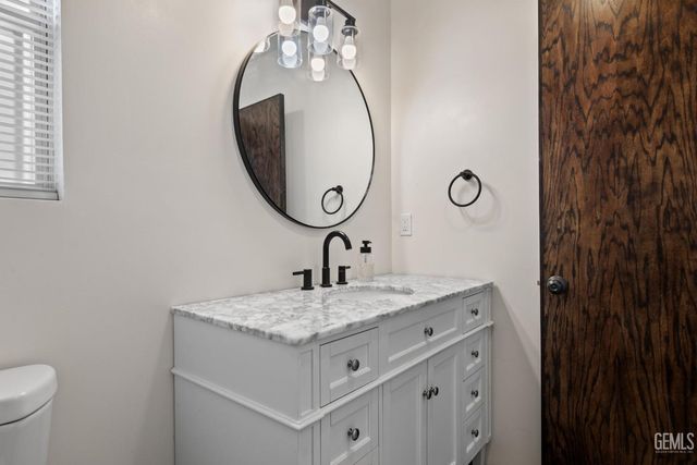 9116 Chattaroy Street, Bakersfield, CA 93312