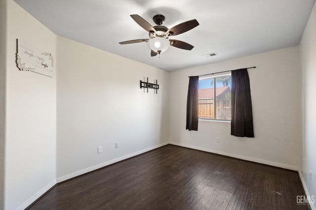 9116 Chattaroy Street, Bakersfield, CA 93312