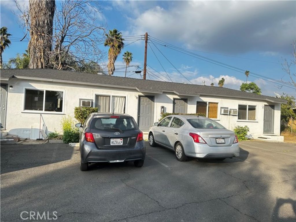 413 GLEN Street, Riverside, CA 92507