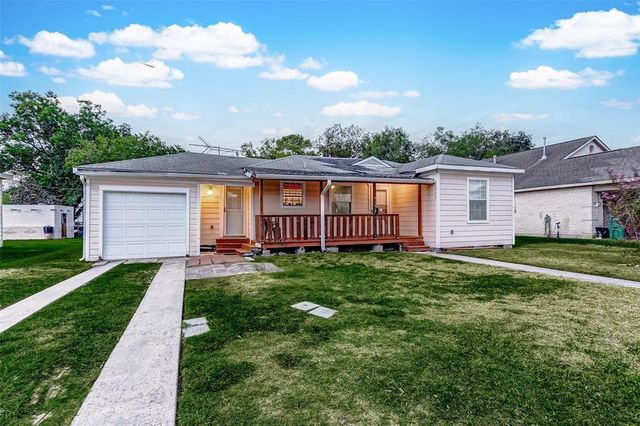 913 Maple Avenue, Pasadena, TX 77506