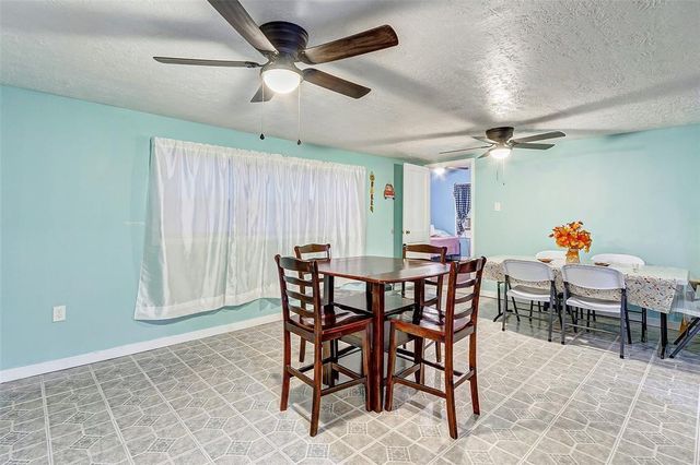 913 Maple Avenue, Pasadena, TX 77506