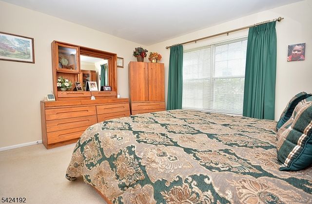 50 Potomac Dr, Bernards Twp., NJ 07920