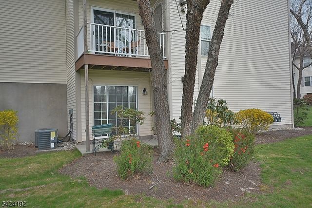 50 Potomac Dr, Bernards Twp., NJ 07920