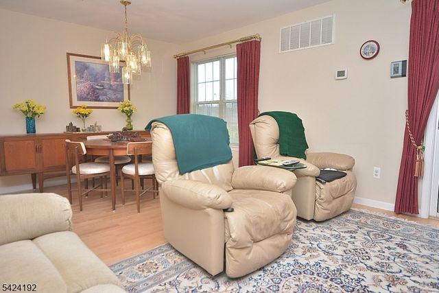 50 Potomac Dr, Bernards Twp., NJ 07920
