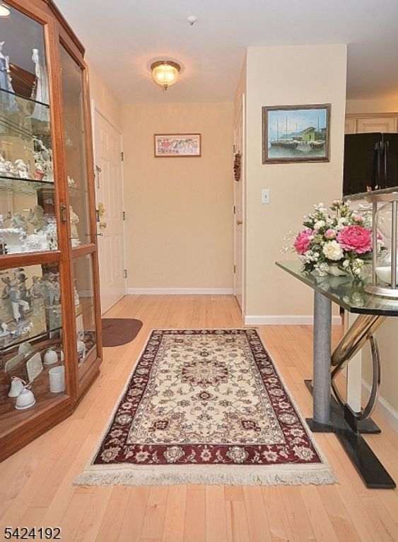 50 Potomac Dr, Bernards Twp., NJ 07920
