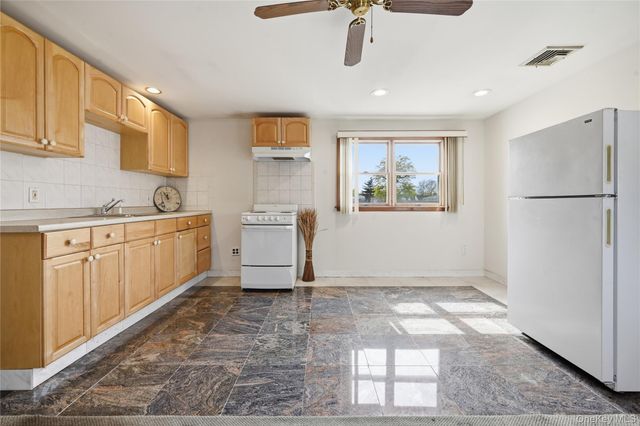 59 Central Avenue, Westbury, NY 11590