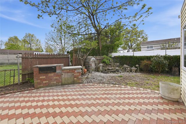 59 Central Avenue, Westbury, NY 11590