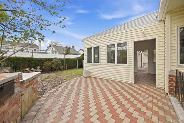 59 Central Avenue, Westbury, NY 11590