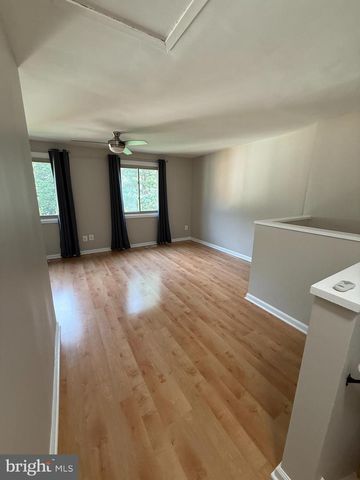 9425 GENTLE CIRCLE, Gaithersburg, MD 20886