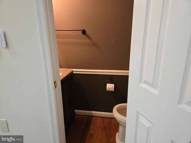 14635 SEASONS DR, Centreville, VA 20120