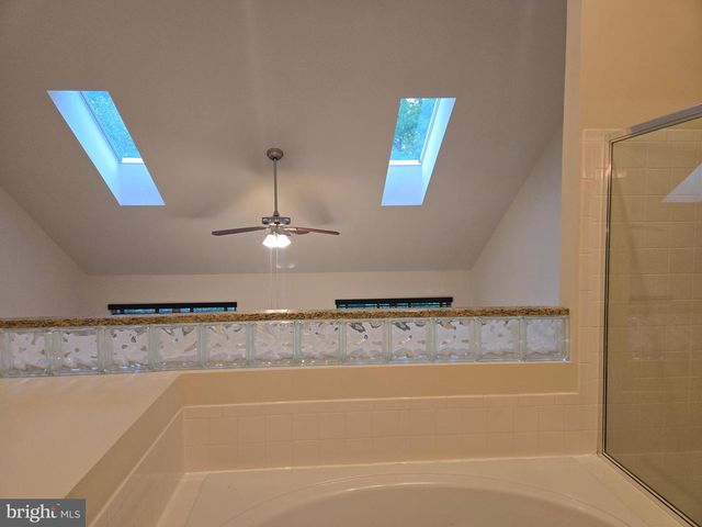 14635 SEASONS DR, Centreville, VA 20120