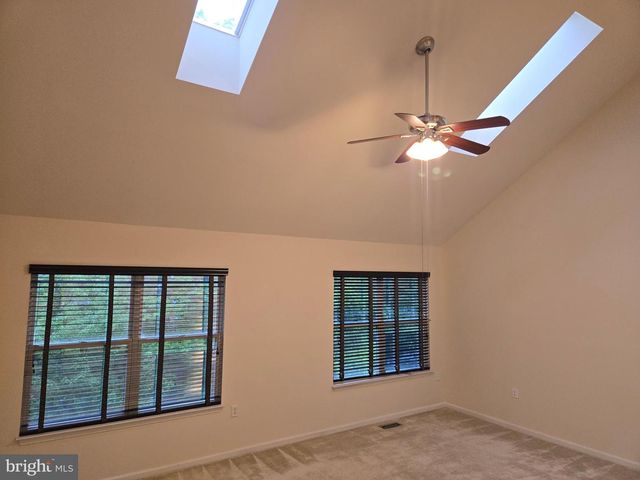 14635 SEASONS DR, Centreville, VA 20120