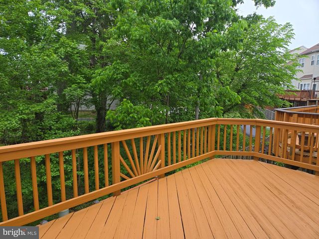 14635 SEASONS DR, Centreville, VA 20120