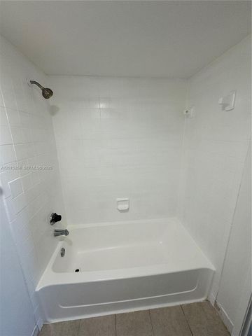 9977 Nob Hill Ln 9977, Sunrise, FL 33351
