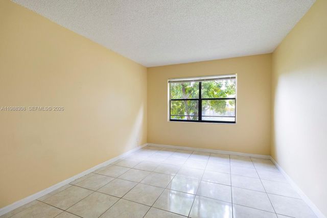 9044 NW 28th Dr 3-302, Coral Springs, FL 33065
