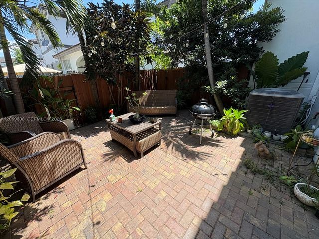 11623 NW 78th St, Doral, FL 33178