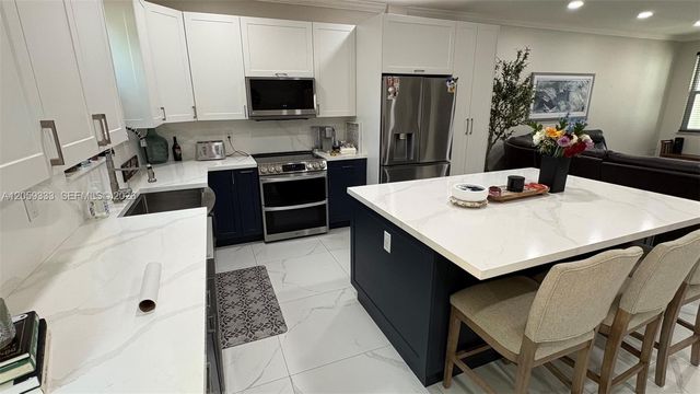 11623 NW 78th St, Doral, FL 33178
