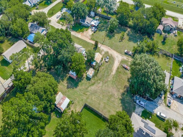 219 E Evans Street, Pilot Point, TX 76258