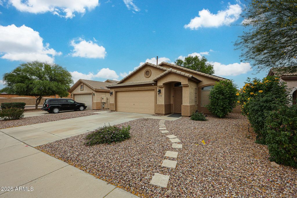 10379 W TONOPAH Drive, Peoria, AZ 85382 — photo 3