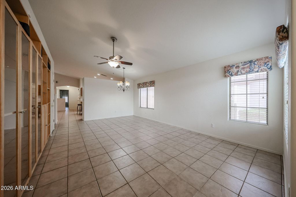 10379 W TONOPAH Drive, Peoria, AZ 85382 — photo 4