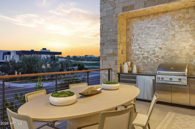 6311 E Phoenician Boulevard 20, Scottsdale, AZ 85251