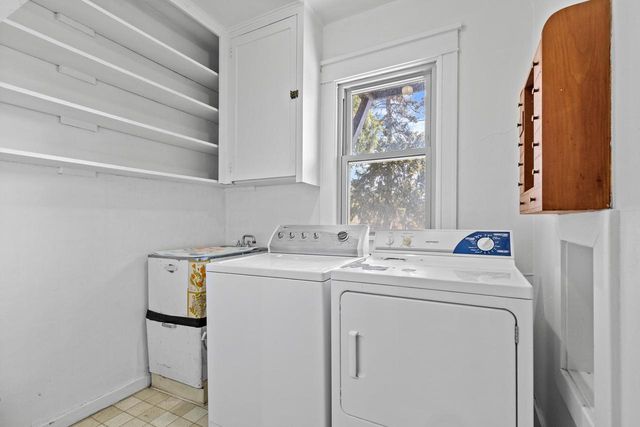 3132 New York AVENUE, Milwaukee, WI 53207