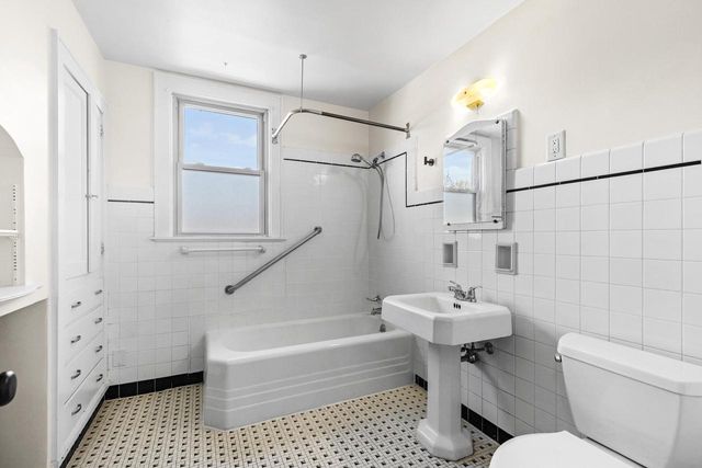 3132 New York AVENUE, Milwaukee, WI 53207