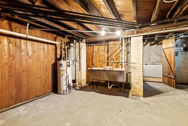 3132 New York AVENUE, Milwaukee, WI 53207