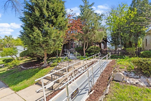 3132 New York AVENUE, Milwaukee, WI 53207
