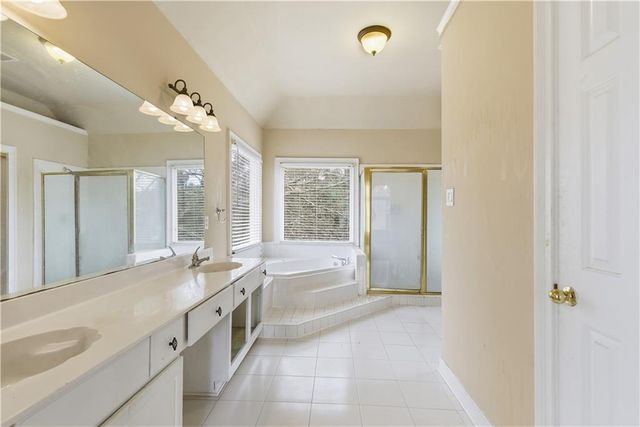 3730 Glen Ian Drive, Loganville, GA 30052