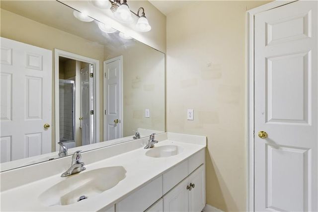 3730 Glen Ian Drive, Loganville, GA 30052